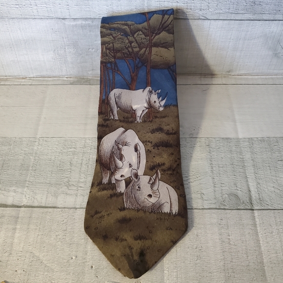 World Wildlife Fund Endangered Rhinoceros Men's Necktie - Picture 2 of 8